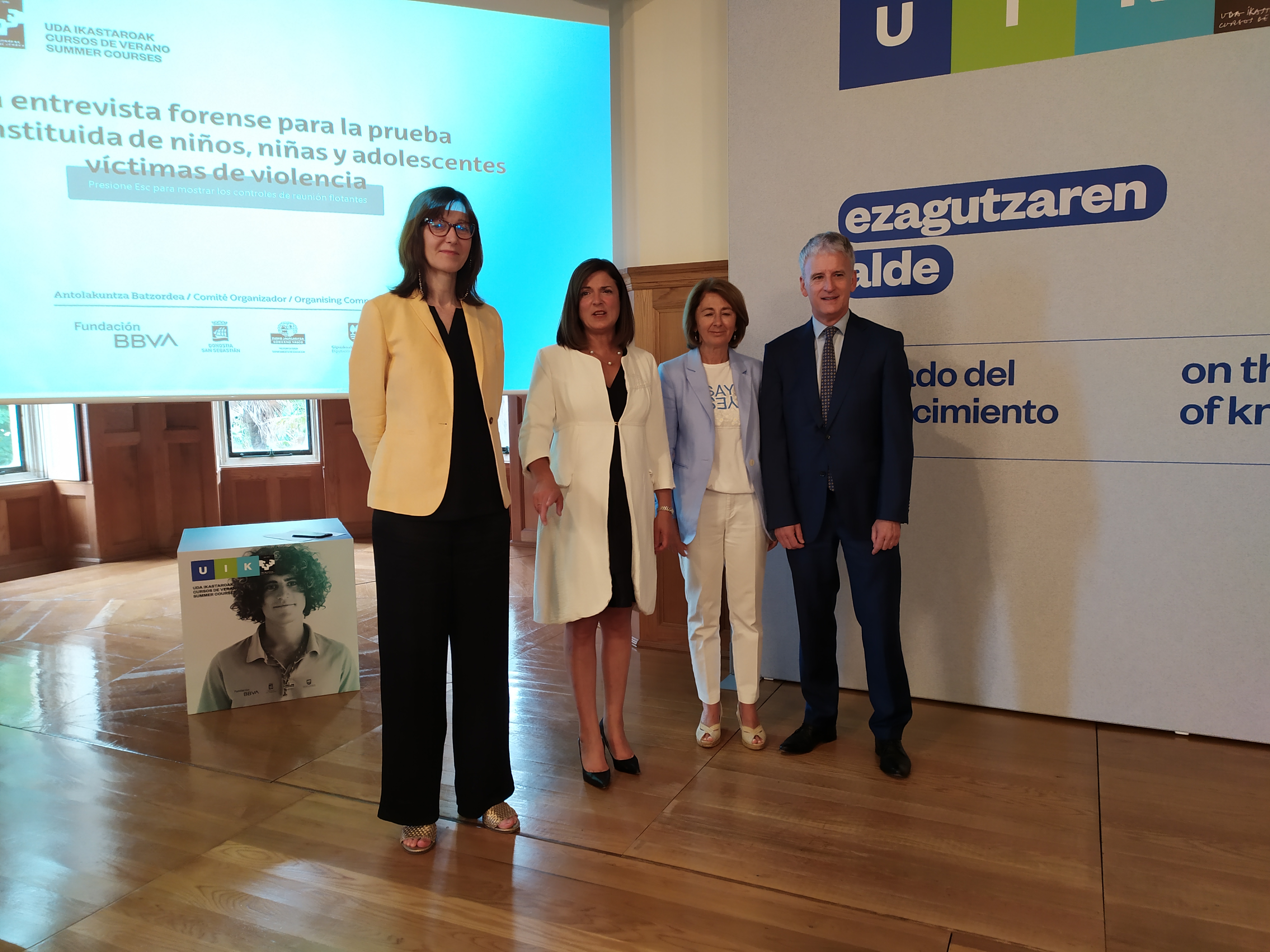 Itziar Alkorta, Beatriz Artolazabal, Carmen Adán del Río, Iñaki Subijana 
